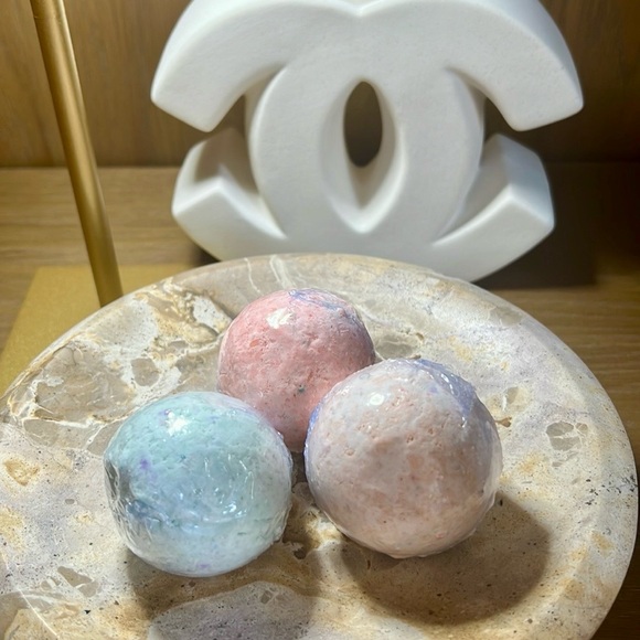 Prevail C B D Bath Bombs - Set of 3 - Picture 1 of 4